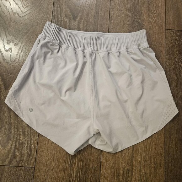 Lululemon Women's Light Grey Hotty Hot High-Rise Lined Short 4" Length, Size 6 - Picture 16 of 16